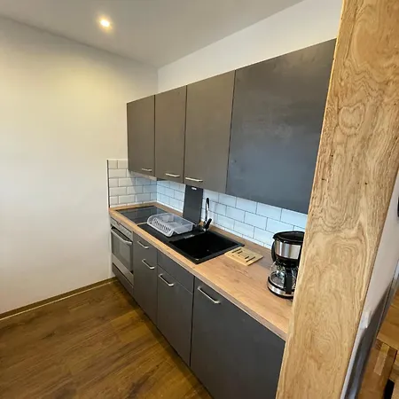 Charles Apartmán
